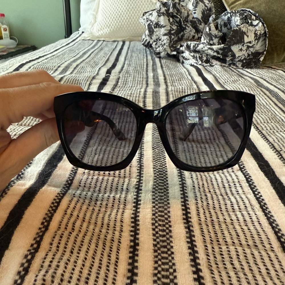 Alexander McQueen Black Sunglasses